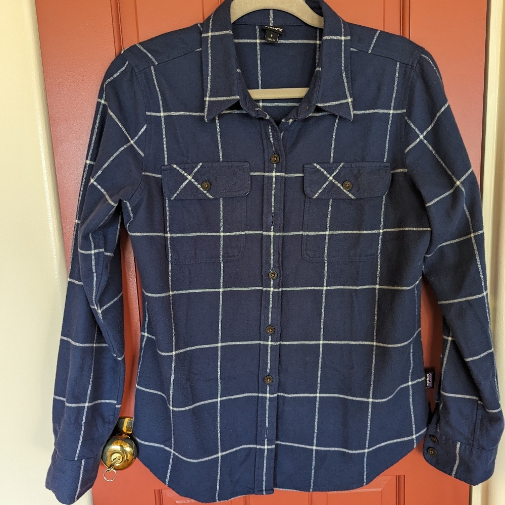 Patagonia Organic Cotton Women's Flannel Shirt - size Small